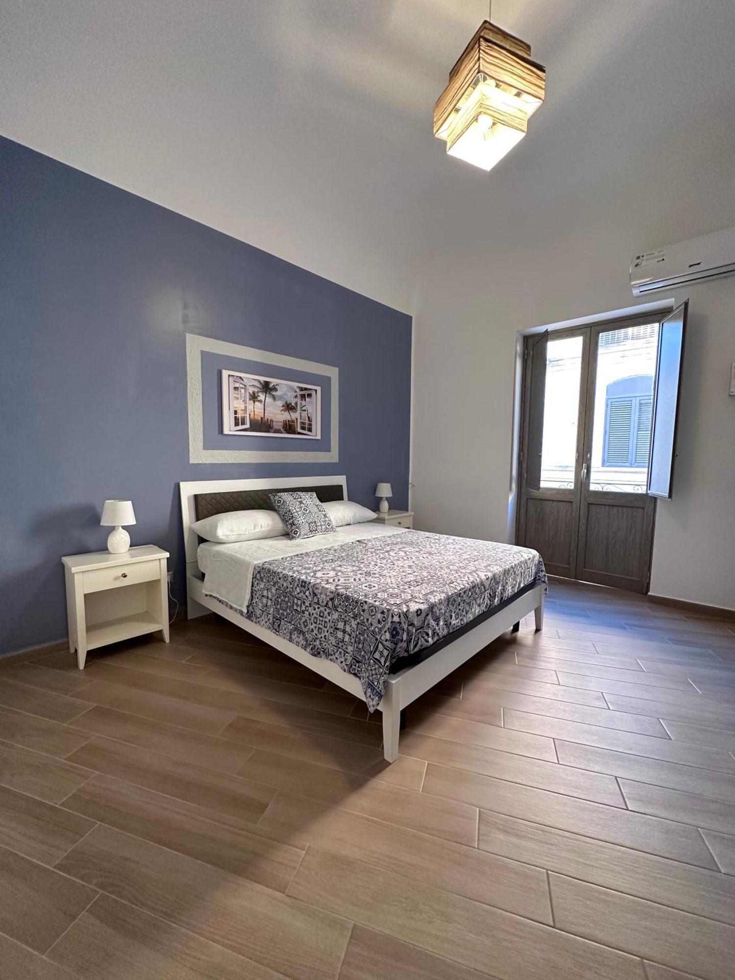 Luna Blu Apartment Палермо Екстер'єр фото